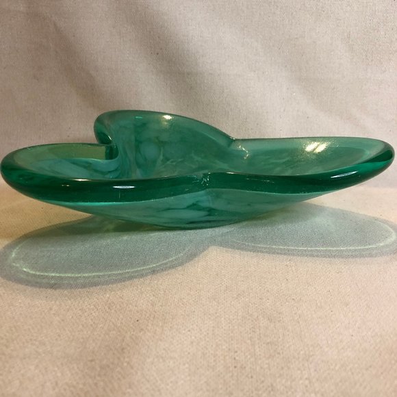 MCM Green Clover Shaped Hand Blown Art Glass Bowl - Picture 2 of 9